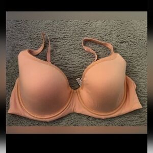 NWOT Victoria Secret Lightly Lined Demi Bra Size 38D